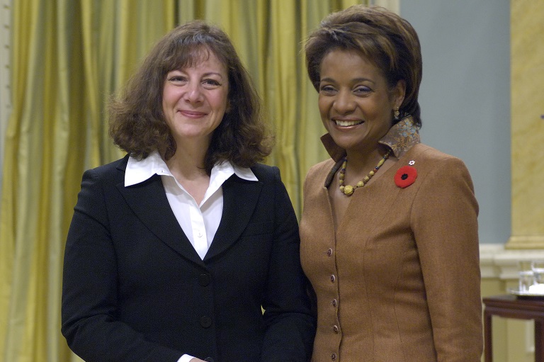 Rose Fine-Meyer accepting her award at Rideau Hall, 2007.